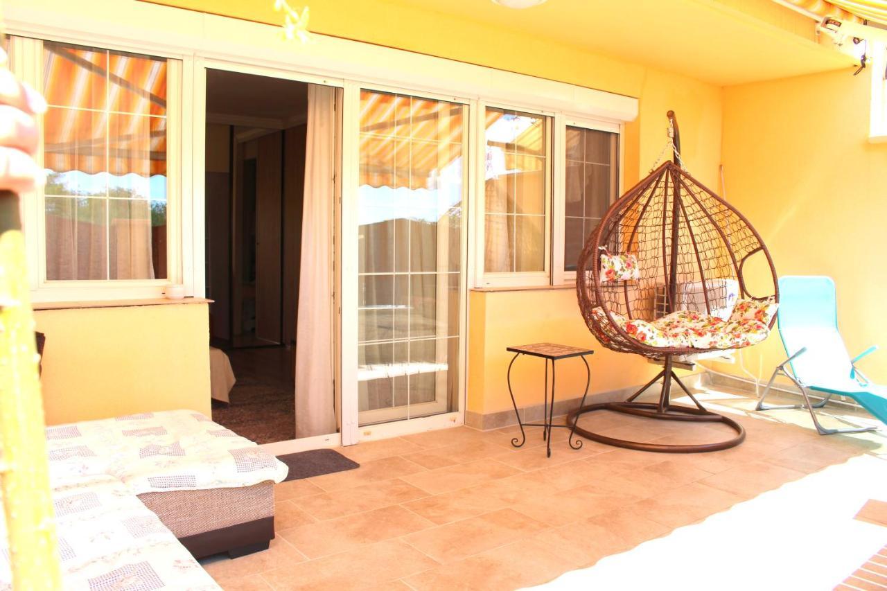 Villa Dolce Vita เอ็กเกอร์ ภายนอก รูปภาพ