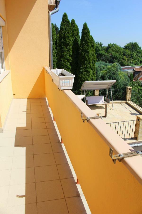 Villa Dolce Vita เอ็กเกอร์ ภายนอก รูปภาพ